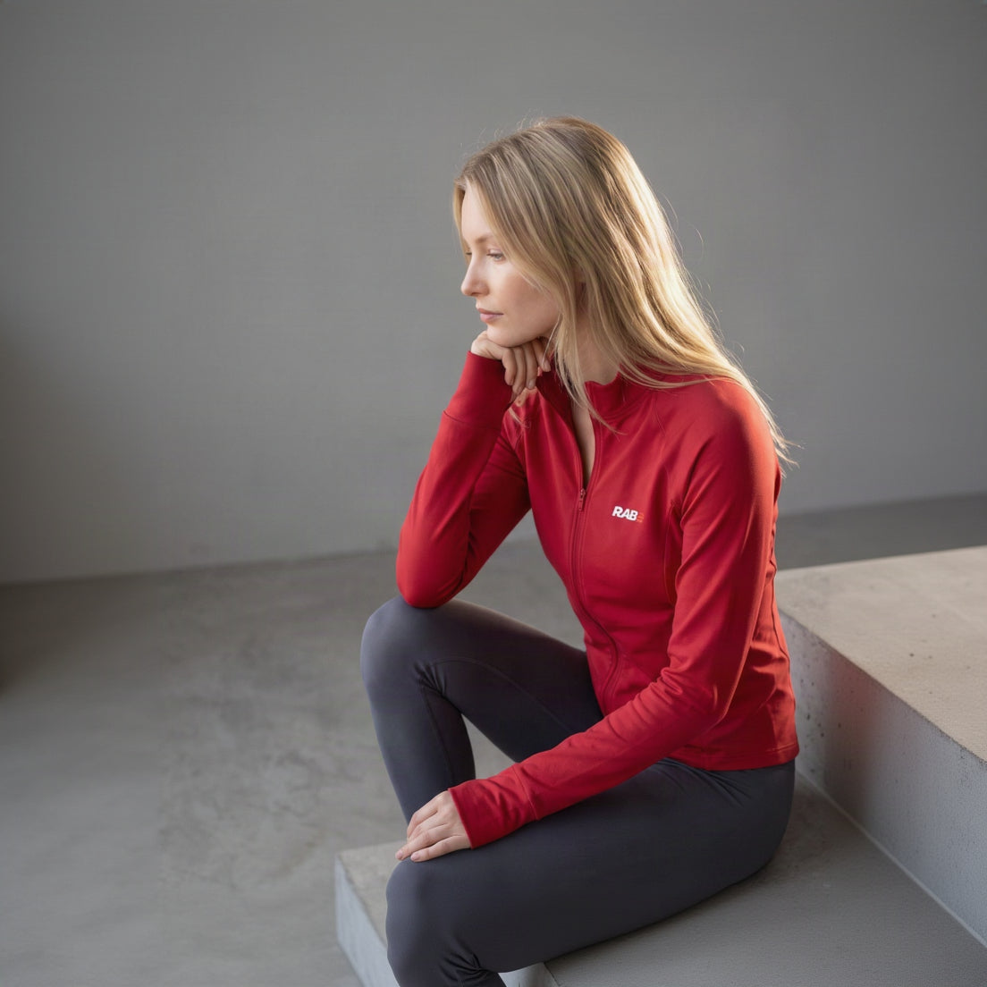 Women's Yoga Jacket with Long Sleeves and Zipper Pockets
