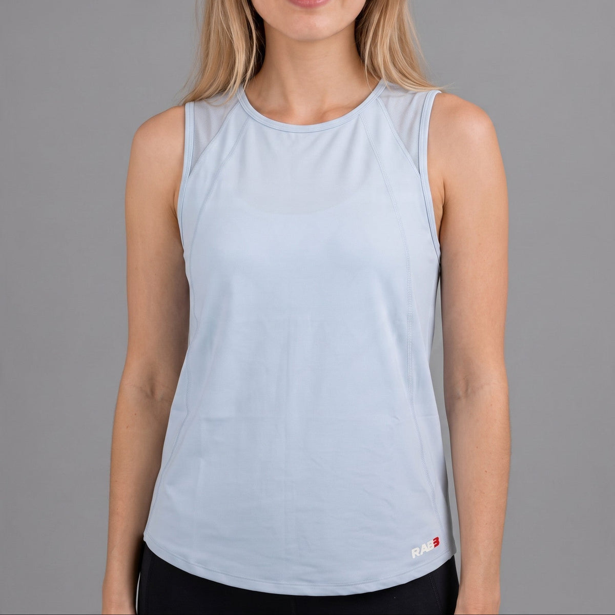 Lightweight and quick-drying women's sports top