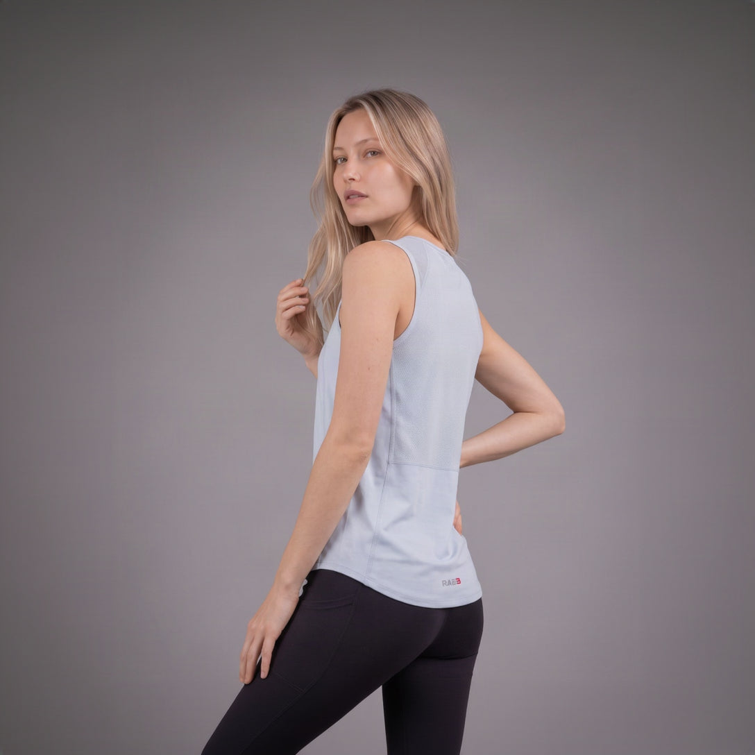 Lightweight and quick-drying women's sports top